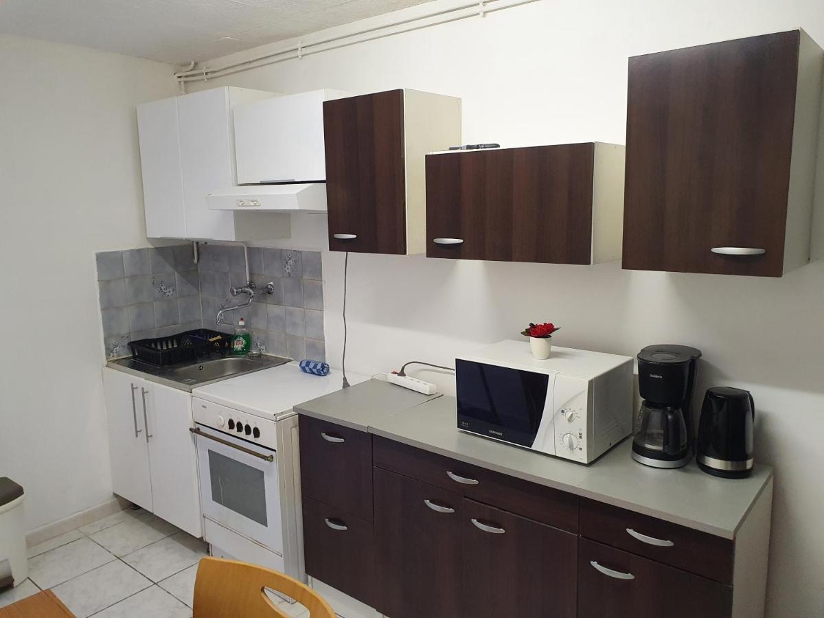 Appartement F1 Rez De Chausser Bg N°2 Bains-les-Bains Luaran gambar